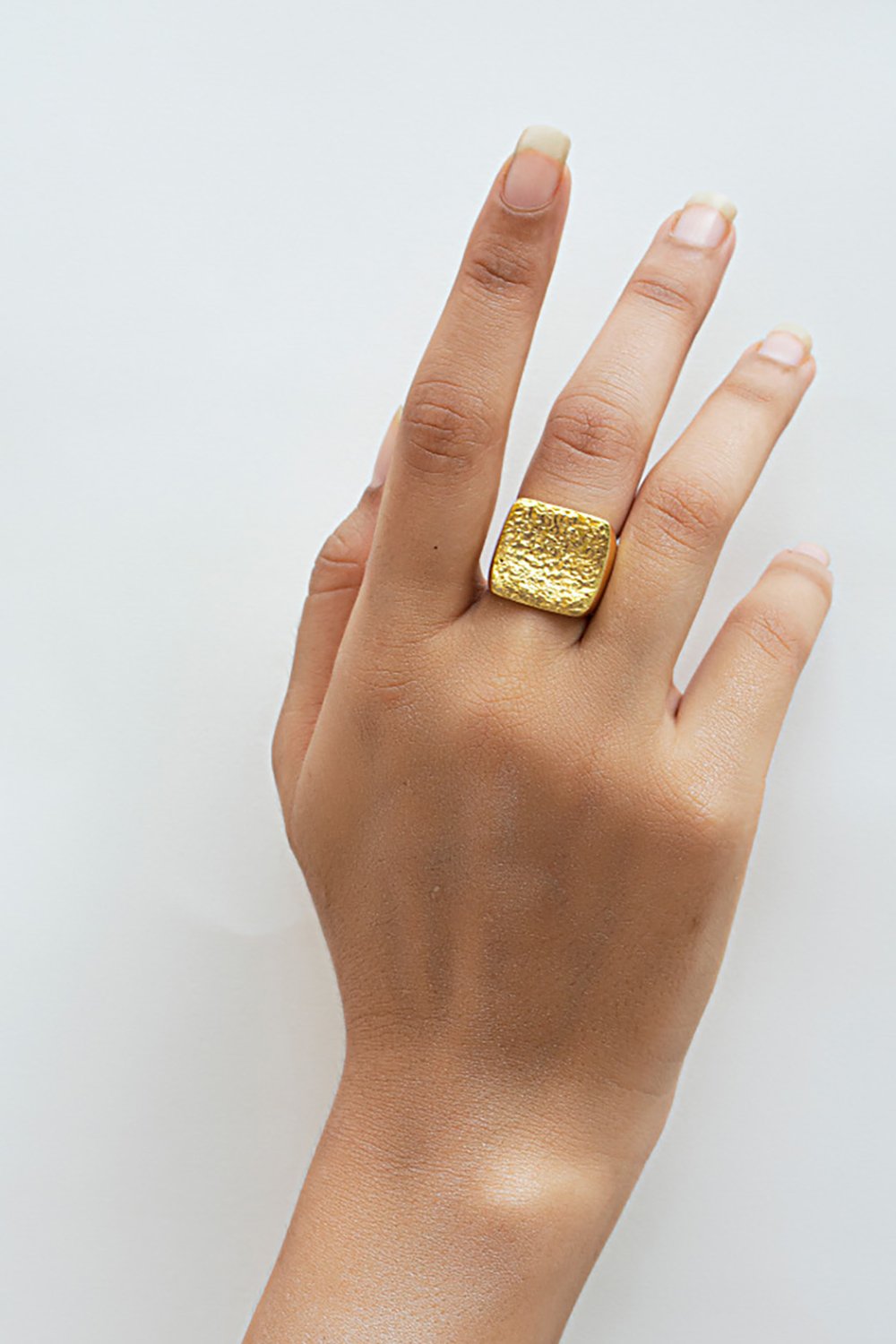 Mokuzai Gold Boxy Boss Ring 