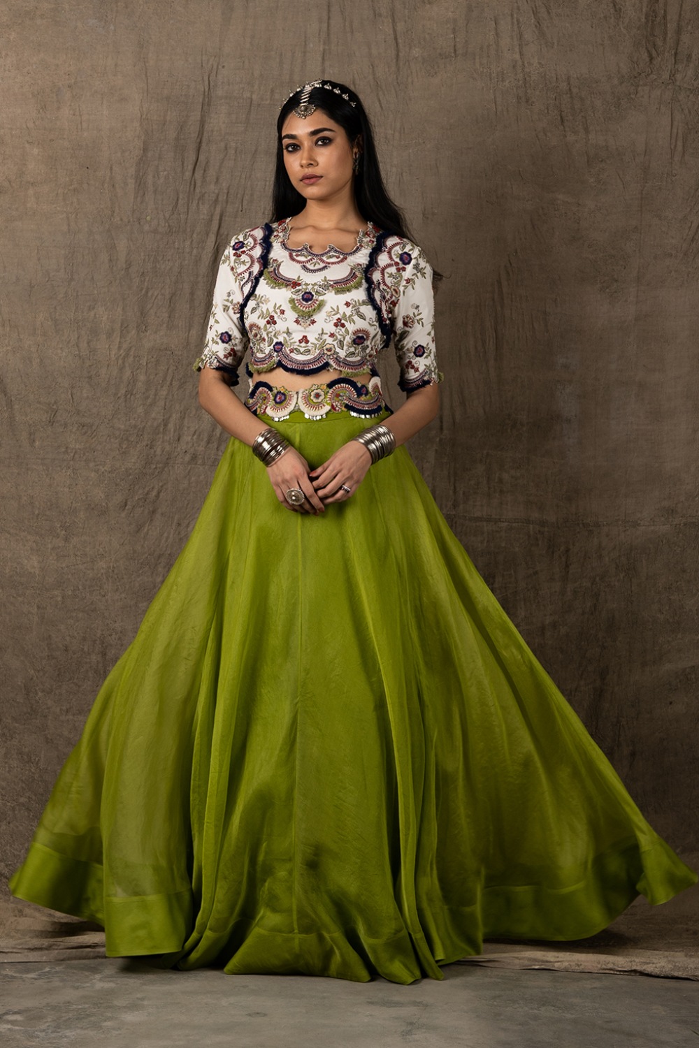 OFF WHITE TO TURQUOISE GREEN OMBRÉ LEHENGA SET WITH EMBROIDERED CUT OUT  BLOUSE AND MATCHING OMBRÉ DUPATTA - Seasons India