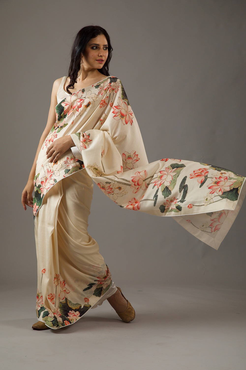 Ivory Silk Chanderi Saree With Digital Print. 