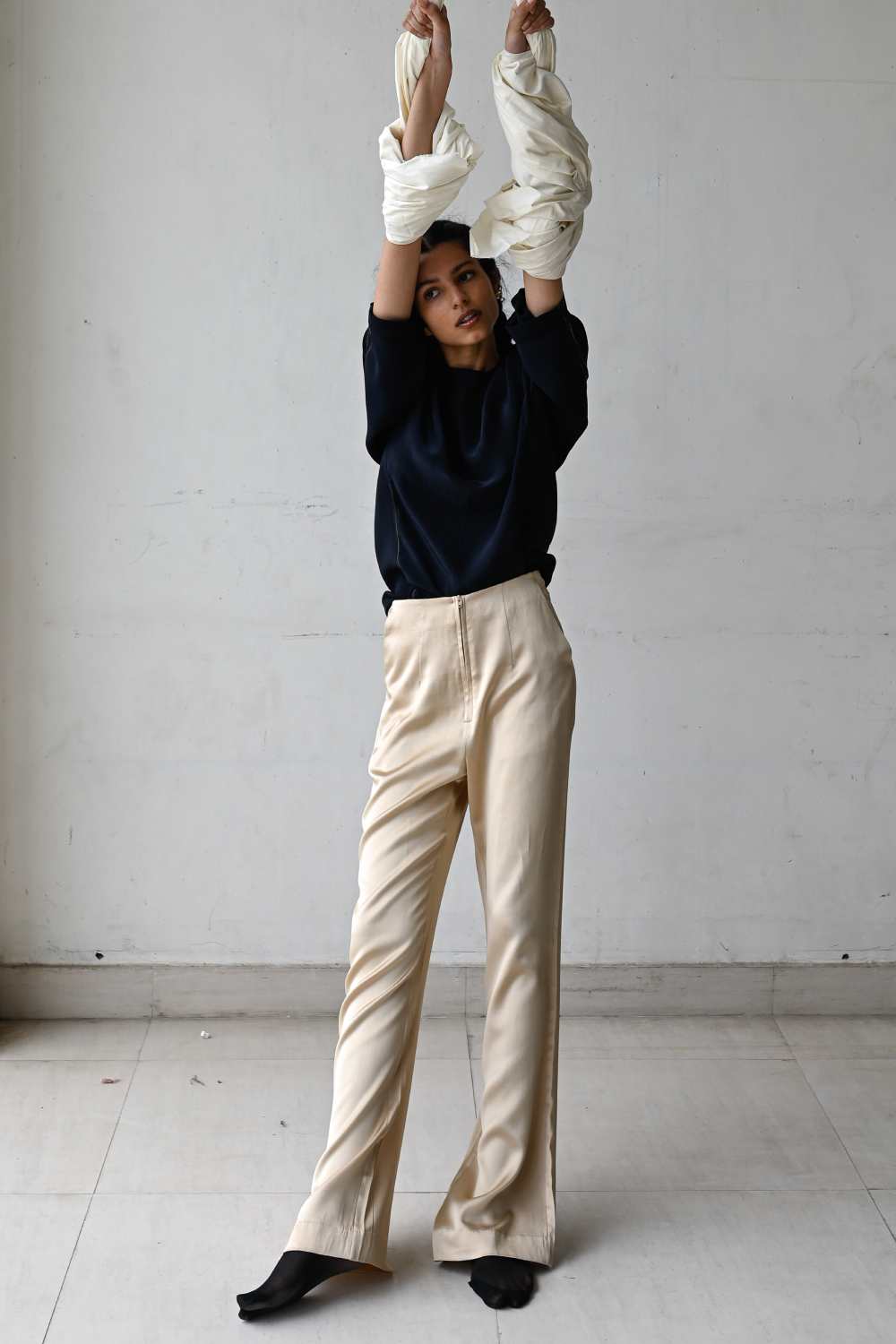Inverted waist Trousers