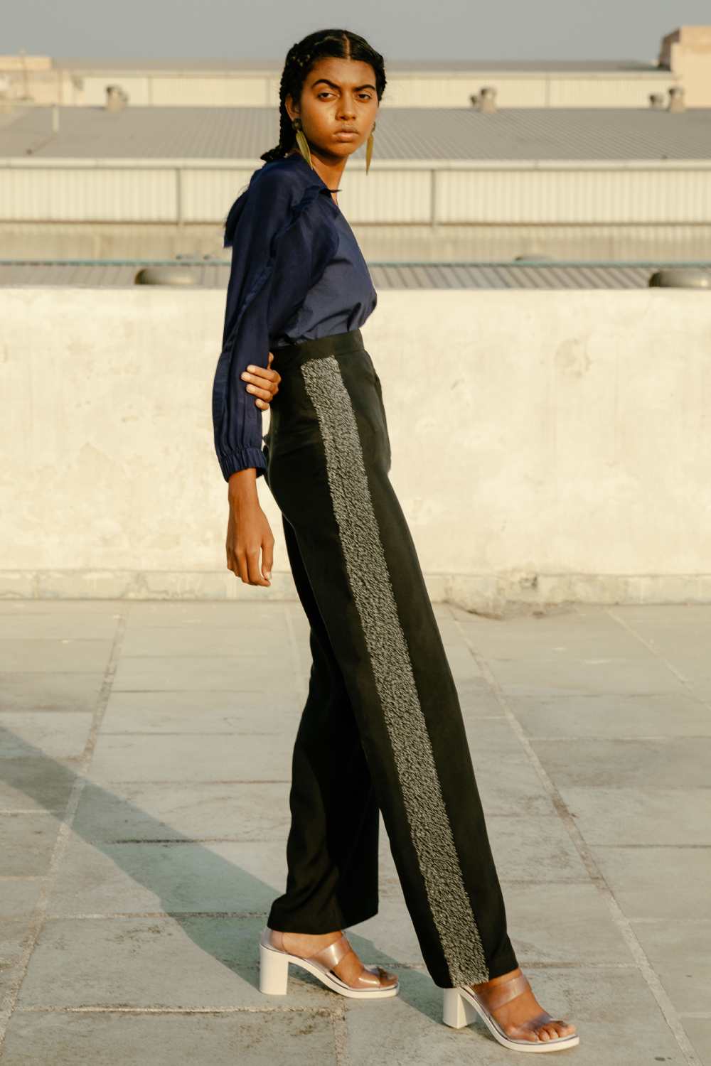 Double waist charcoal trousers