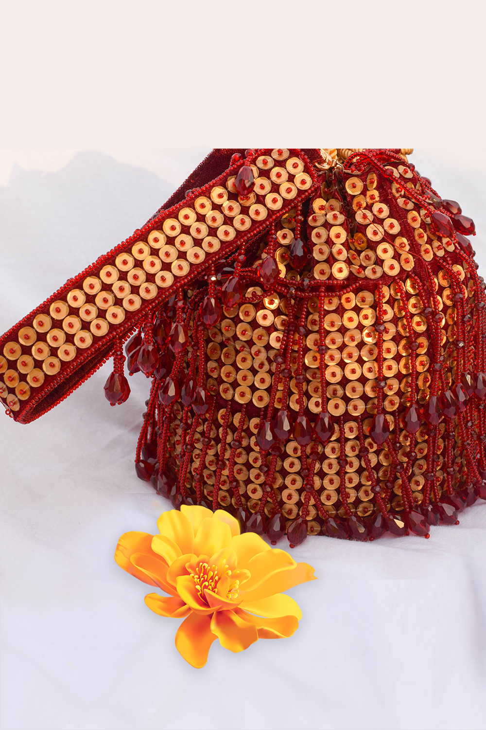 Shayna Bucket Bag Red Gold