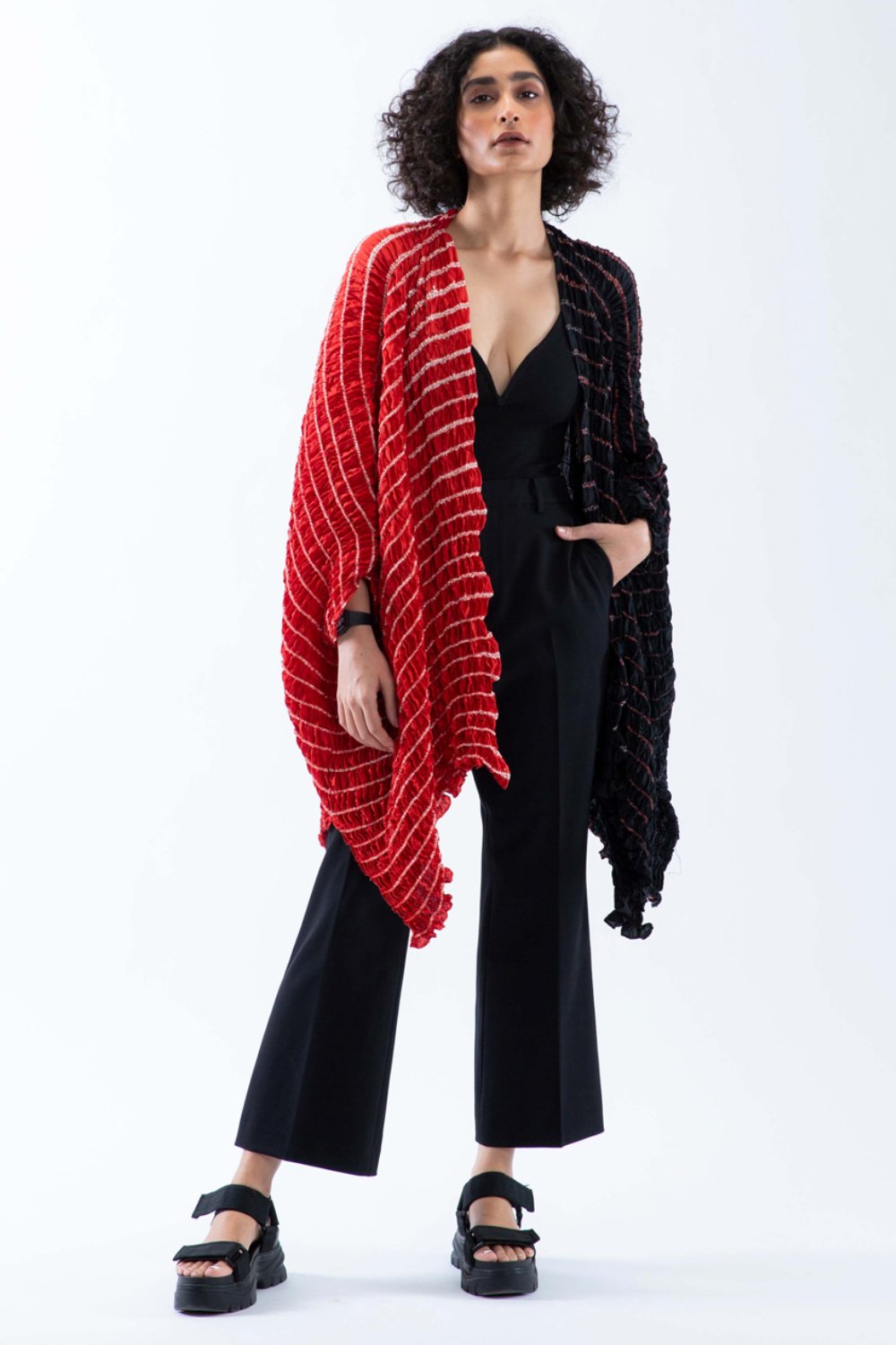 Nami Shell Cape - Rust Red And Black