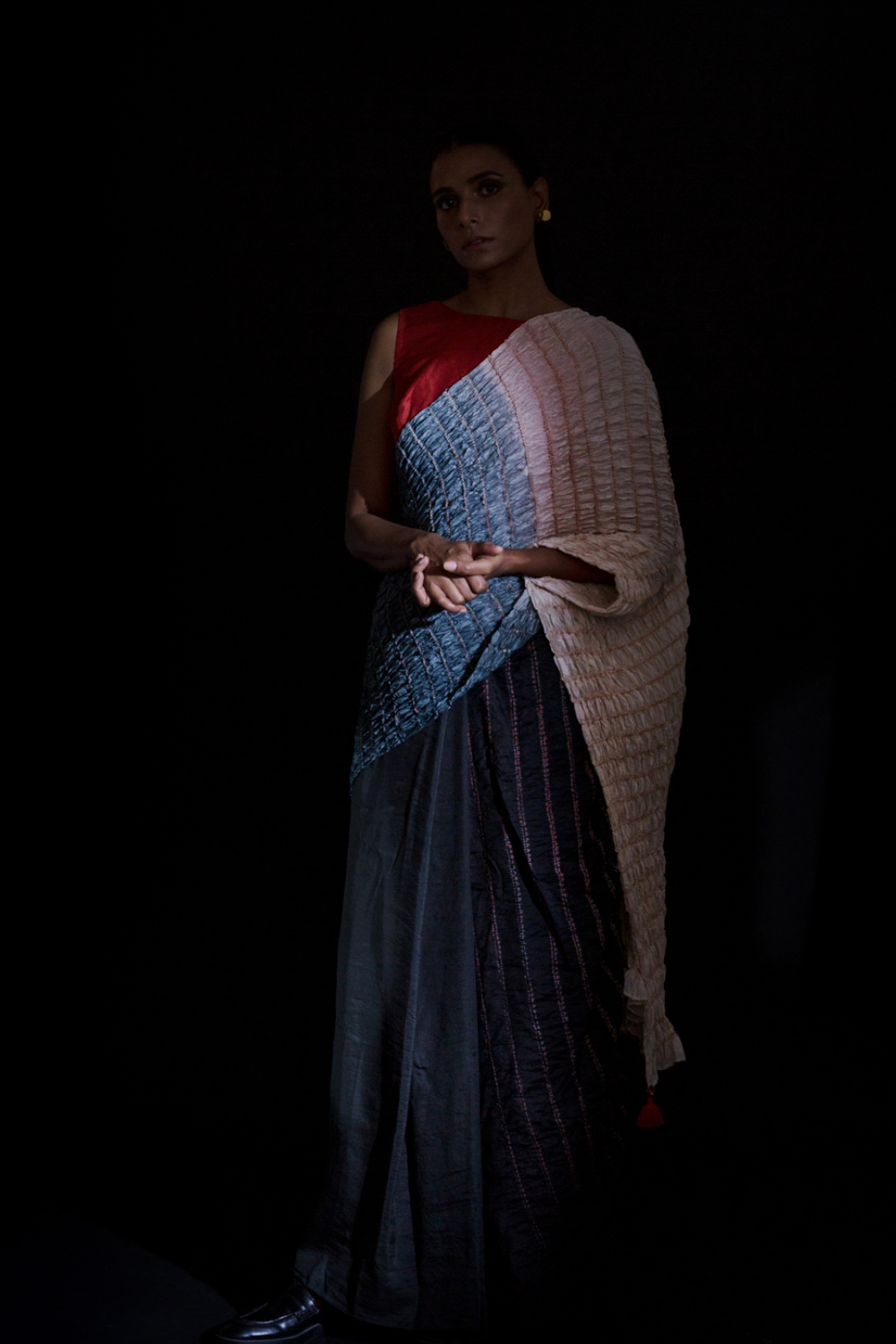 Nami Ripple Saree In Black-White Ombre
