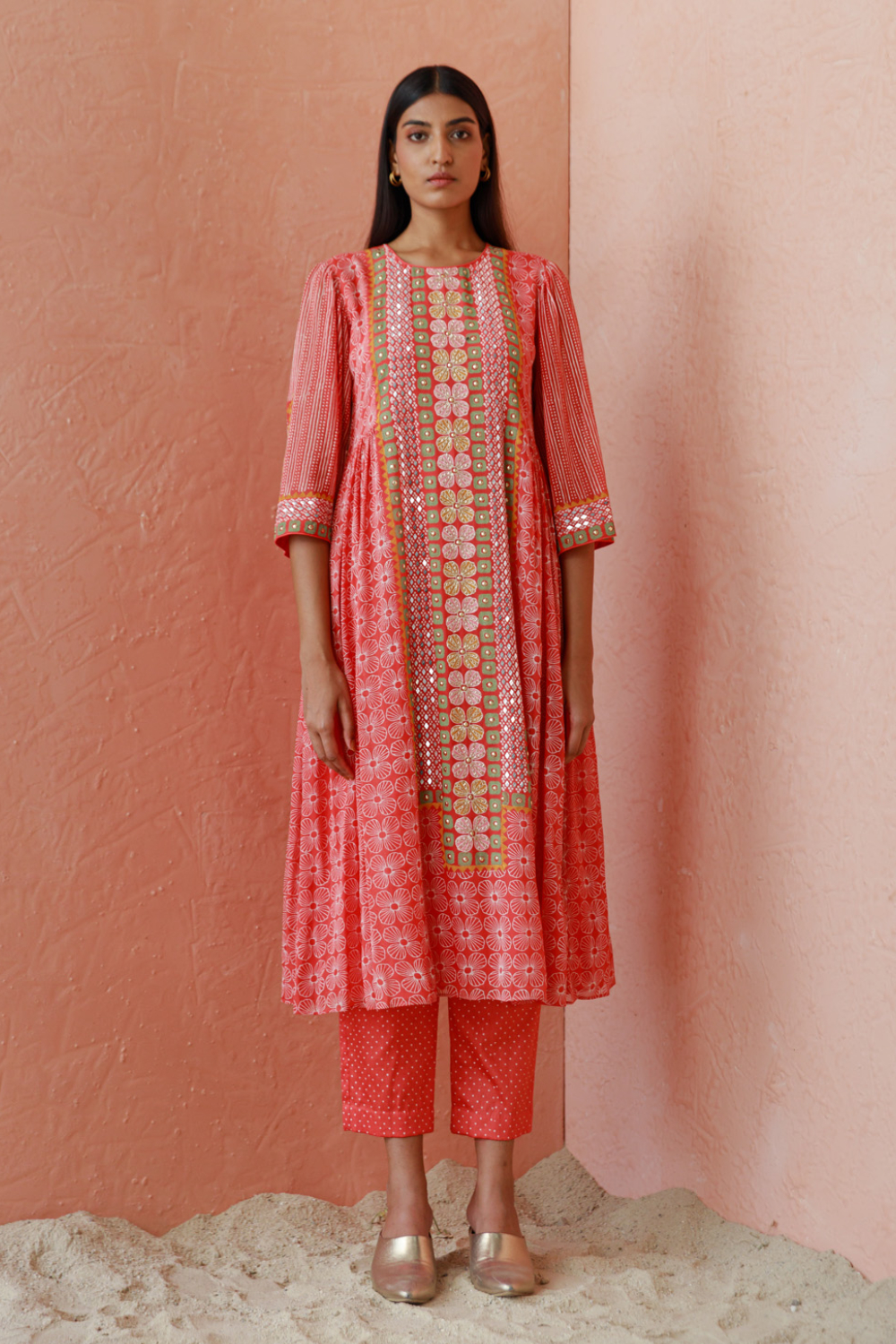 KALINI Women Solid Chanderi Kurta Trouser Set with Shibori Print Chanderi  Jacket Price in India, Full Specifications & Offers | DTashion.com